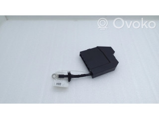 Другая деталь отсека двигателя