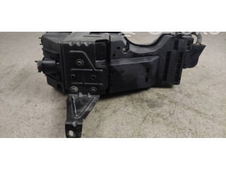 Блок предохранителей Volvo S80