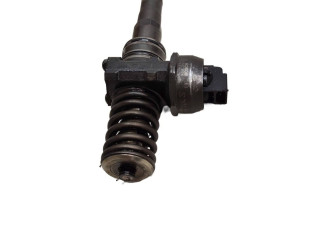 Форсунка 038130073BN    Volkswagen Jetta V  BLS 