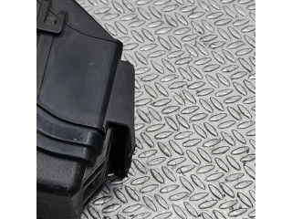   Pojistková skříňka 8266253030, 8500523030   Lexus  200-300 2003