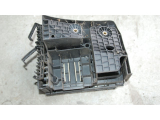   Pojistková skříňka 1K0937629A, 140KM   Volkswagen Tiguan 2009