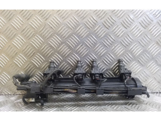 Топливная рампа 06A133317A   Volkswagen Golf IV  