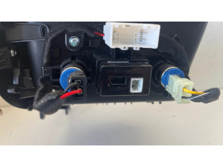 Другая центральная деталь консоли (туннеля)