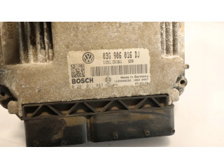 Блок управления двигателем Блок управления 0281011883 Skoda Octavia Mk2 (1Z)