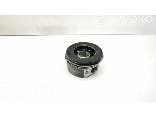 Píst BMW 5 F10 F11 pro naftový motor 2.0 N47D20C