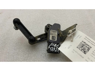 Передний датчик высоты подвески