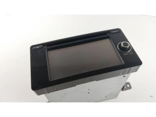 Радио/ проигрыватель CD/DVD / навигация