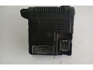 Блок предохранителей 30765646   Volvo V70    