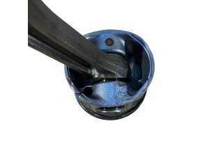  Поршень с шатуном    Volvo XC60 для дизельного двигателя 2.4