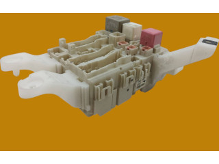 Pojistková skříňka 2393-7G09, 0211-7104 Toyota Auris 150 2007