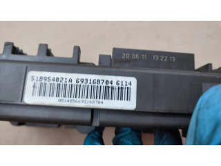 Pojistková skříňka 693168704 BMW X6 E71 2011