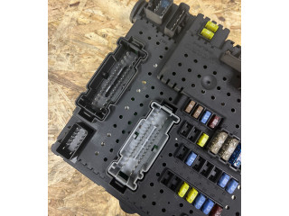 Блок предохранителей 8676391, 04W342   Volvo S60    