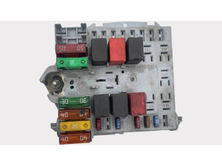 Блок предохранителей 51799615, 51799611   Lancia Musa    
