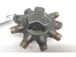 Топливная рампа R9144Z010E, 8200584032 Renault Clio II