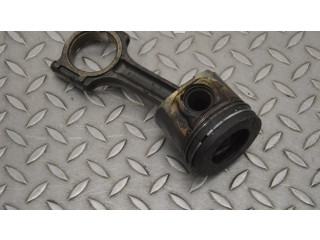 Píst Opel Vivaro M9R 784