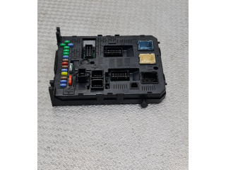 Pojistková skříňka 281164872 Peugeot 5008 2012