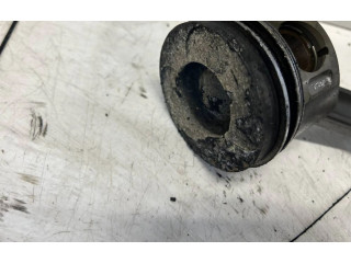  Поршень с шатуном    Mercedes-Benz E W211  