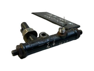 Топливная рампа Jaguar S-Type 2.7