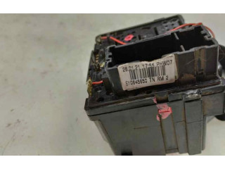 Ручка стеклоочистителей E10645650 Dacia Dokker