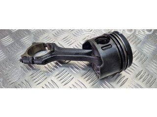 Píst Mercedes-Benz C W203