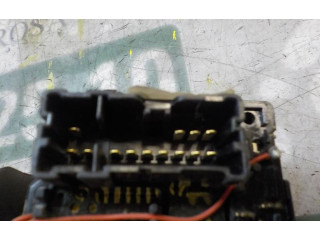 Ручка стеклоочистителей 8201168008, 681727472R   Dacia Dokker