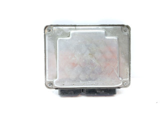 Блок управления двигателя 0281013082, 038906019NS Skoda Fabia Mk2 (5J)