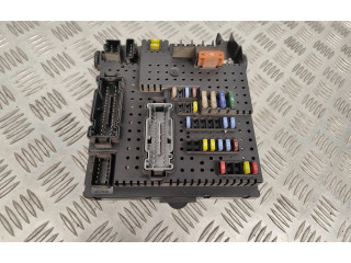 Блок предохранителей 30728512   Volvo V70    