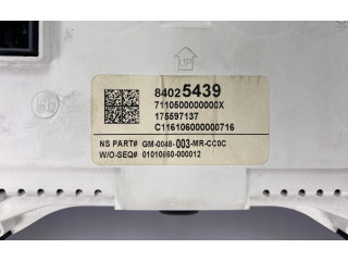 Панель приборов 84025439   Chevrolet Camaro       