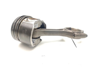 Поршень с шатуном Mitsubishi Outlander