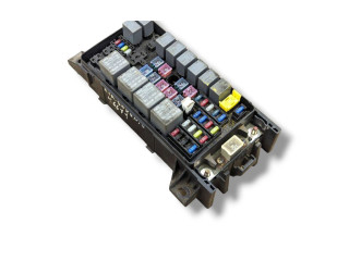 Блок предохранителей 91160-3E070   KIA Sorento    