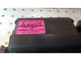 Блок предохранителей MR587816 Mitsubishi Grandis