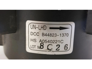 Vstřikovač B44823-1370, B44823-1370 KIA Carens II D4EA-F