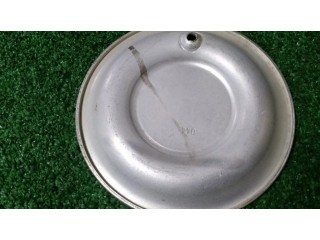 Заводская крышка (крышки) от центрального отверстия колеса