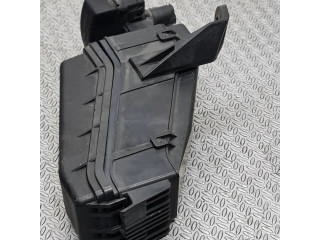   Pojistková skříňka 8266253030, 8500523030   Lexus  200-300 2003