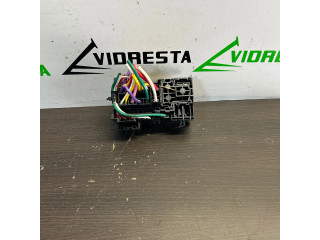 Блок предохранителей     Honda HR-V    