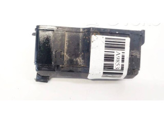 Блок предохранителей     Toyota Corolla Verso AR10    