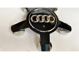 Заводская крышка (крышки) от центрального отверстия колеса