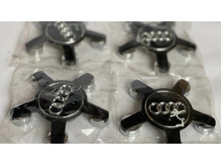 Заводская крышка (крышки) от центрального отверстия колеса