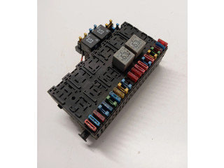 Блок предохранителей 357937039 Volkswagen Transporter - Caravelle T4