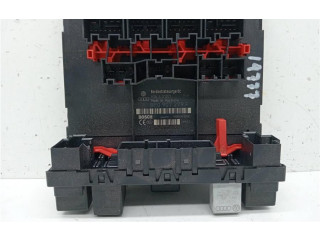 Блок предохранителей  8P0907279F, 0090012   Audi A3 S3 8P    