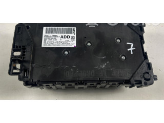 Блок предохранителей  GU5T-15604-ADD   Lincoln MKZ II    