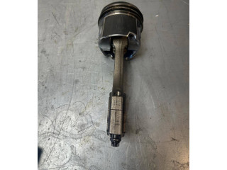 Píst 80101419 BMW 5 F10 F11