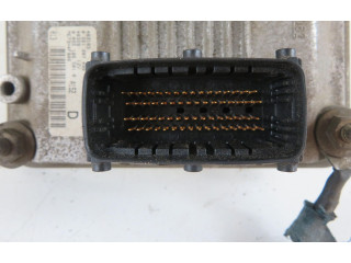 Блок управления двигателем Блок управления 0261207490, 1039S01950 Fiat Albea