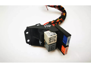 Pojistková skříňka 4F1937503, 8A0937530 Audi A6 S6 C6 4F 2006