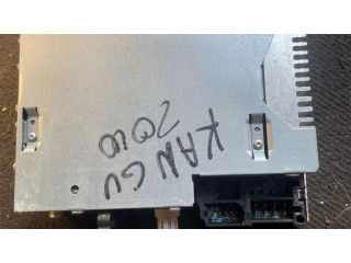 Радио/ проигрыватель CD/DVD / навигация