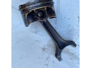 Píst 543 BMW 1 E81 E87 pro benzínový motor 2.0 N43B20A