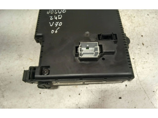 Блок предохранителей 28017881, 30728512 Volvo V70