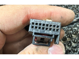 Zpětné zrcátko  Audi Q7 4L 2014  E1021006  