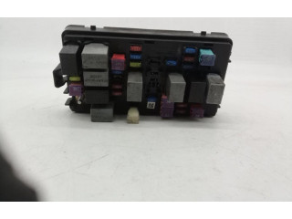 Блок предохранителей 96867123   Chevrolet Astra    