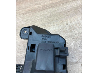 Блок предохранителей 9494210, 30728008 Volvo S60